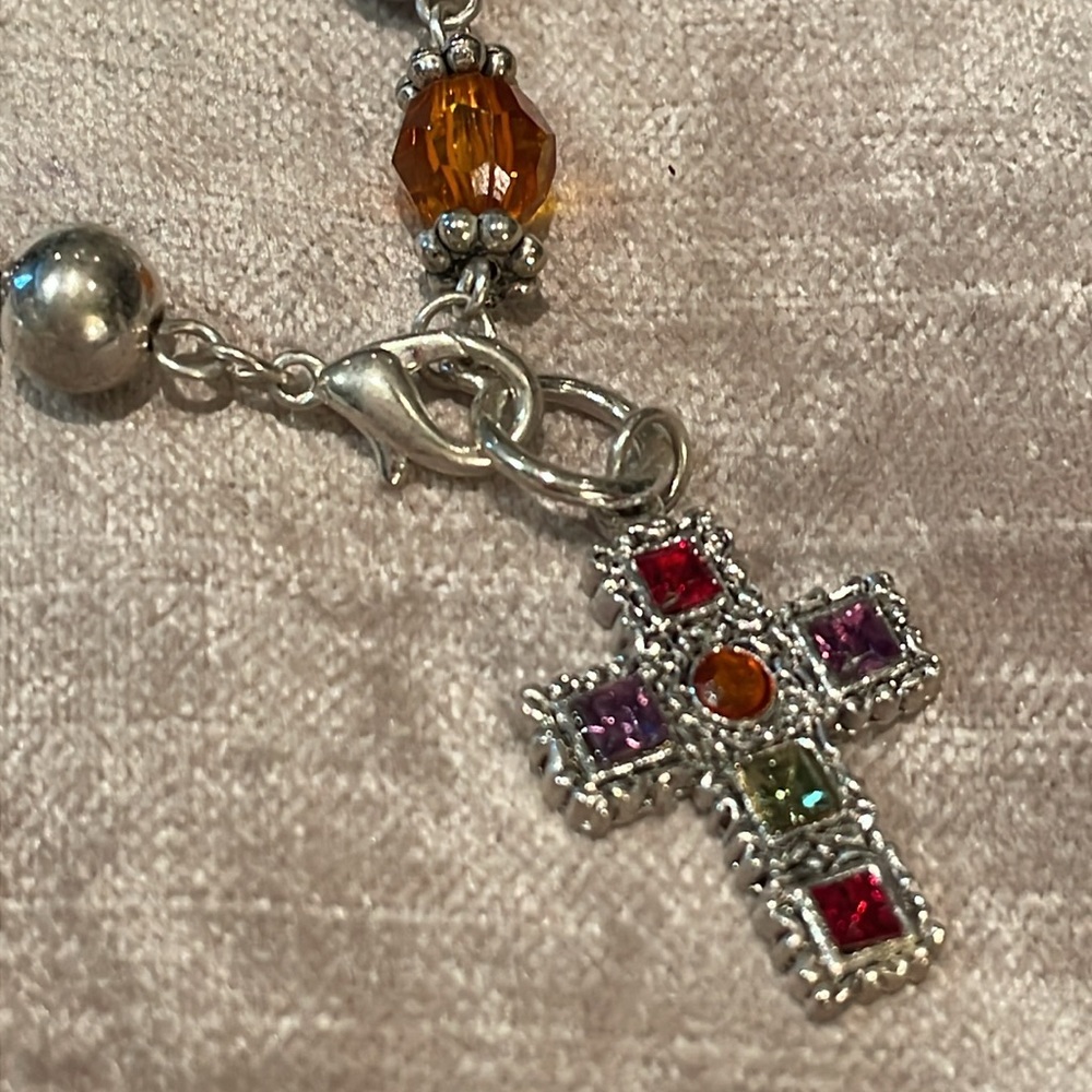 Red and Orange Beaded Bracelet with Cross Pendant 7” Beaded Bracelet silvertone